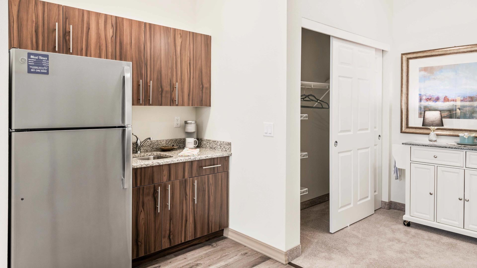 Wilshire Estates kitchenette