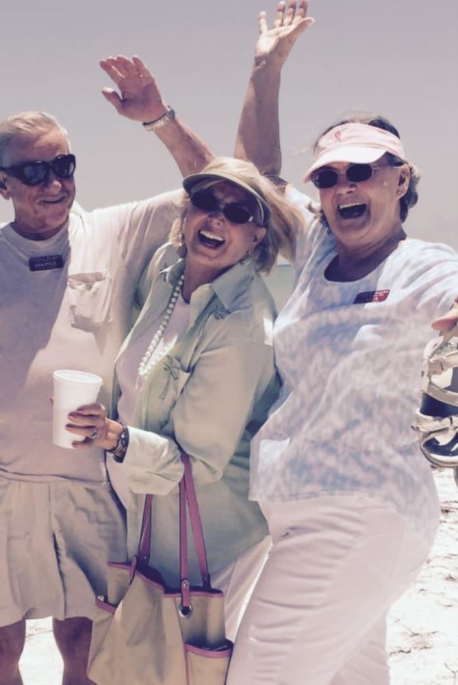 Wilshire Estates Travel Program - Happy Seniors